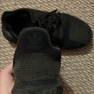 Adidas men’s size 8.5/ women’s 9.5 black runners GUC